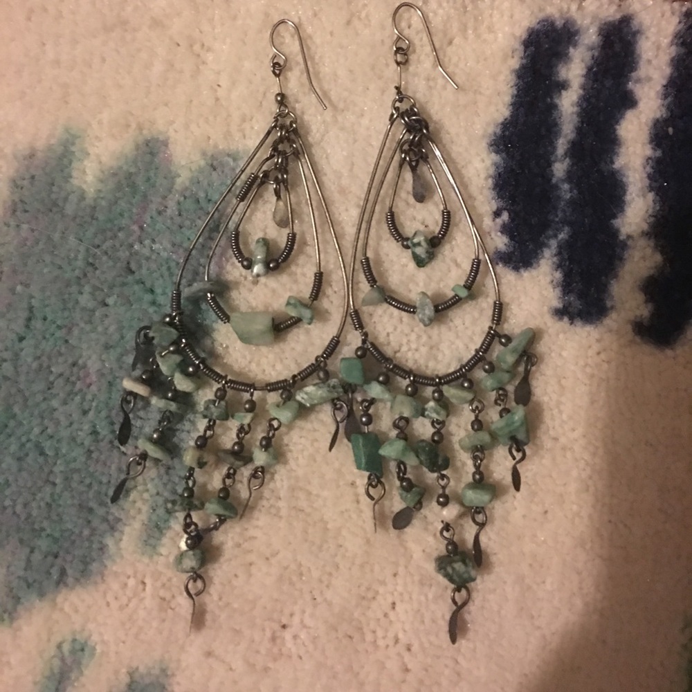 🌷EARRINGS- REAL- dangly, natural green stone